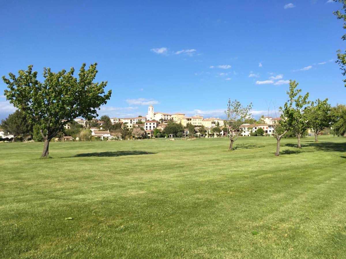 Studio Sur Le Domaine Du Golf De Pont Royal Mallemort Ngoại thất bức ảnh