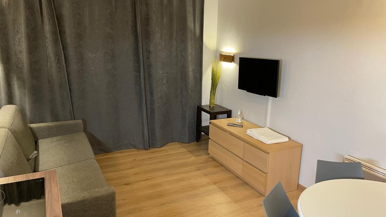 Studio Sur Le Domaine Du Golf De Pont Royal Mallemort Ngoại thất bức ảnh