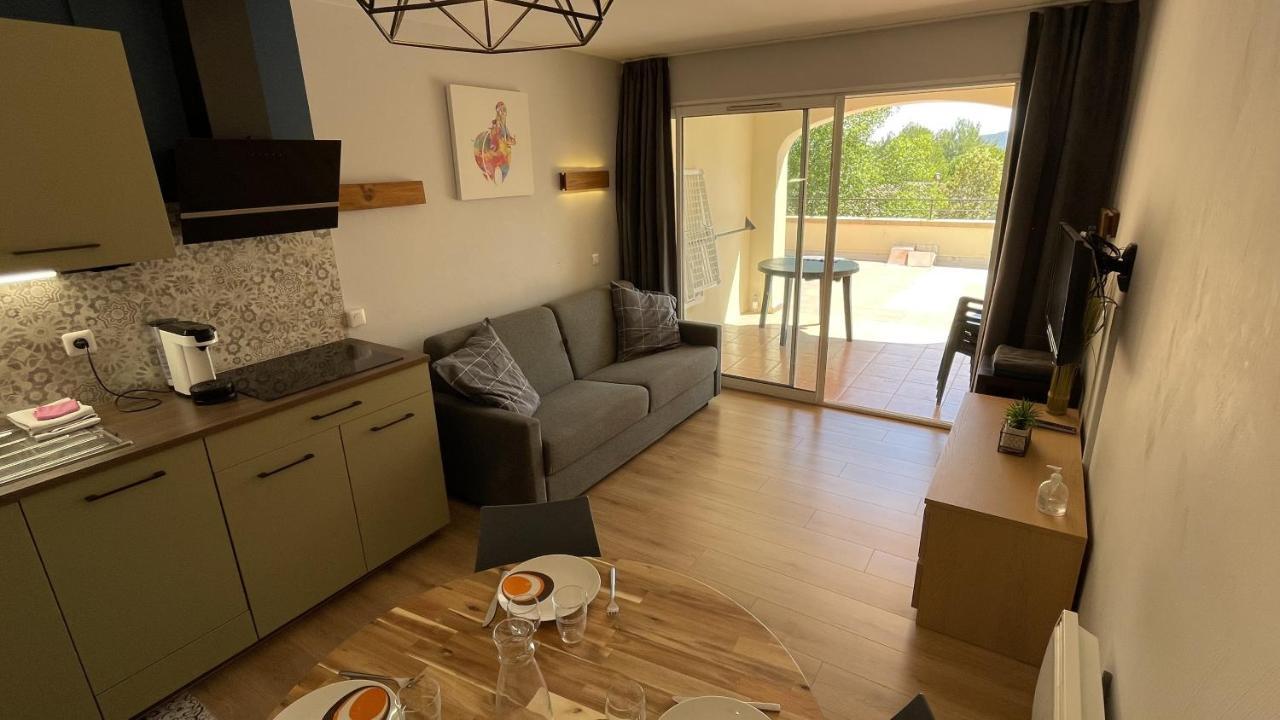 Studio Sur Le Domaine Du Golf De Pont Royal Mallemort Ngoại thất bức ảnh